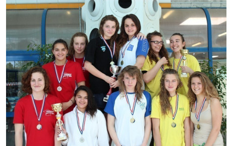 IL PLEUT .... ELLES BRONZENT !!!